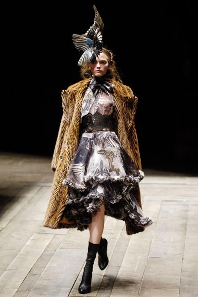 Look 14